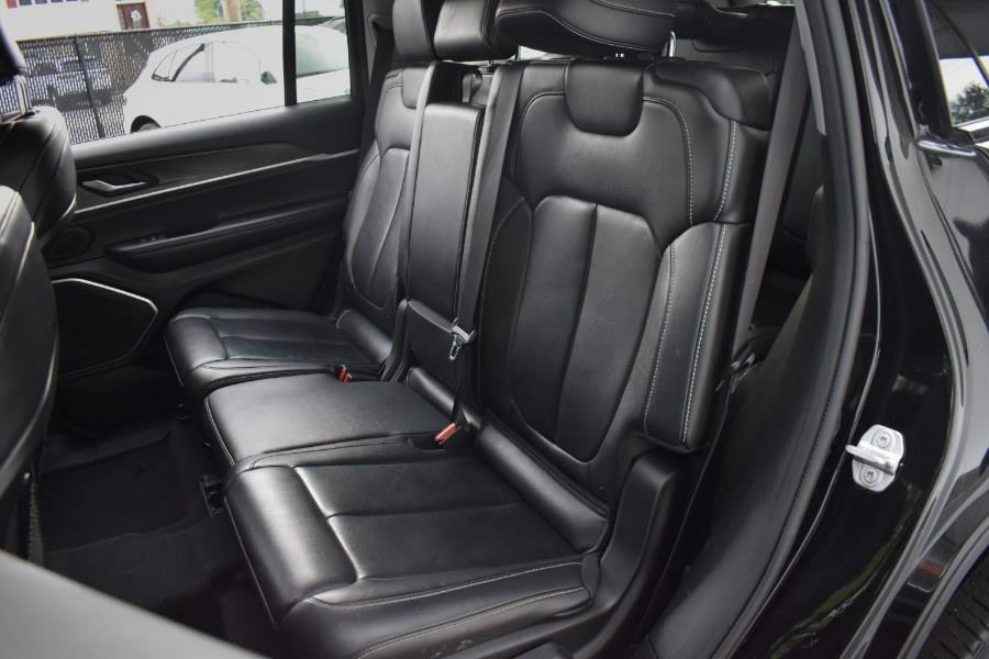 Vehicle image 19 of 47