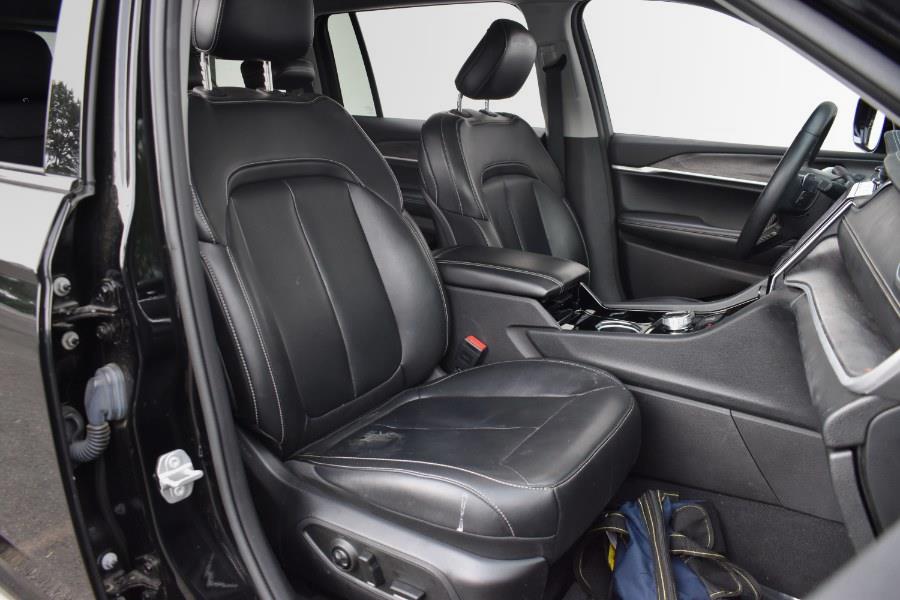 Vehicle image 17 of 47