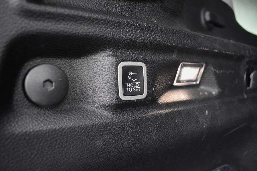 Vehicle image 39 of 47