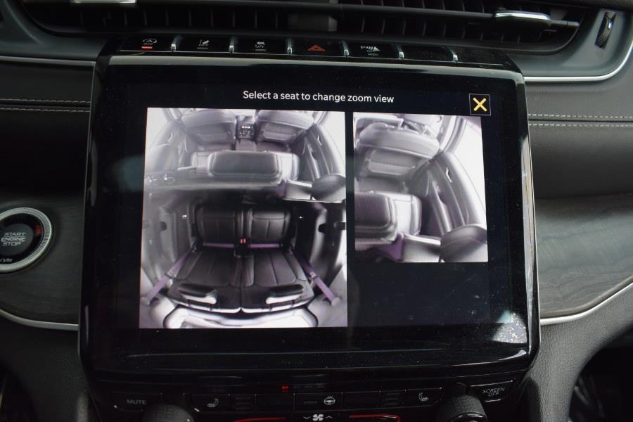 Vehicle image 29 of 47