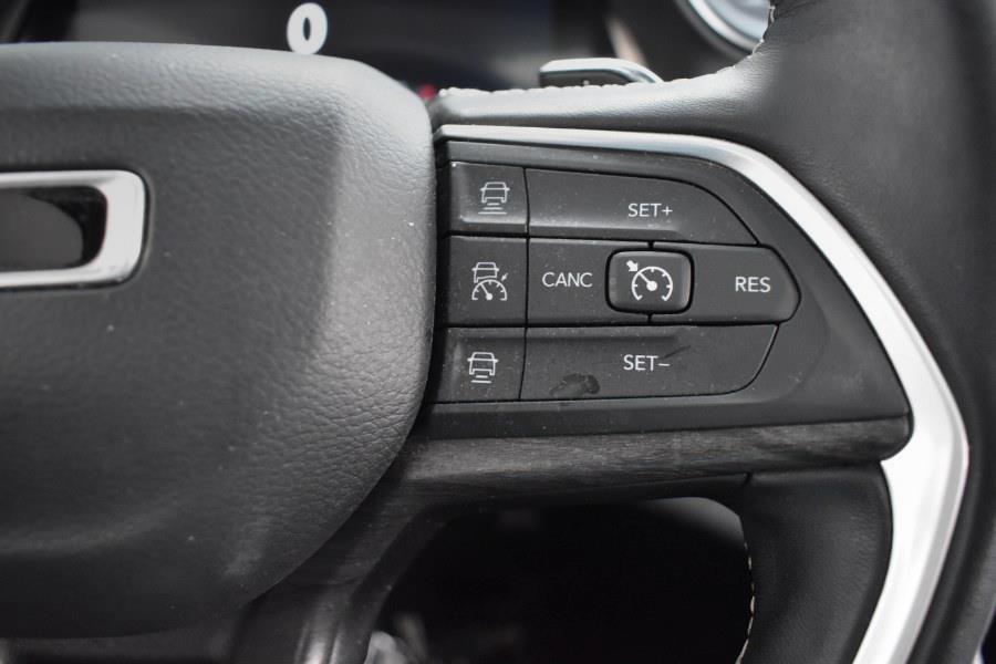 Vehicle image 40 of 47