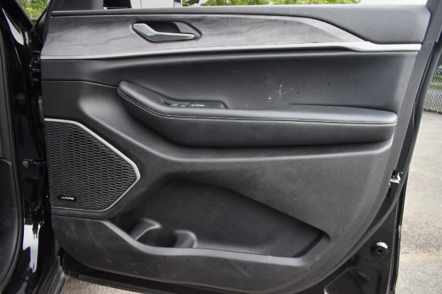 Vehicle image 37 of 47