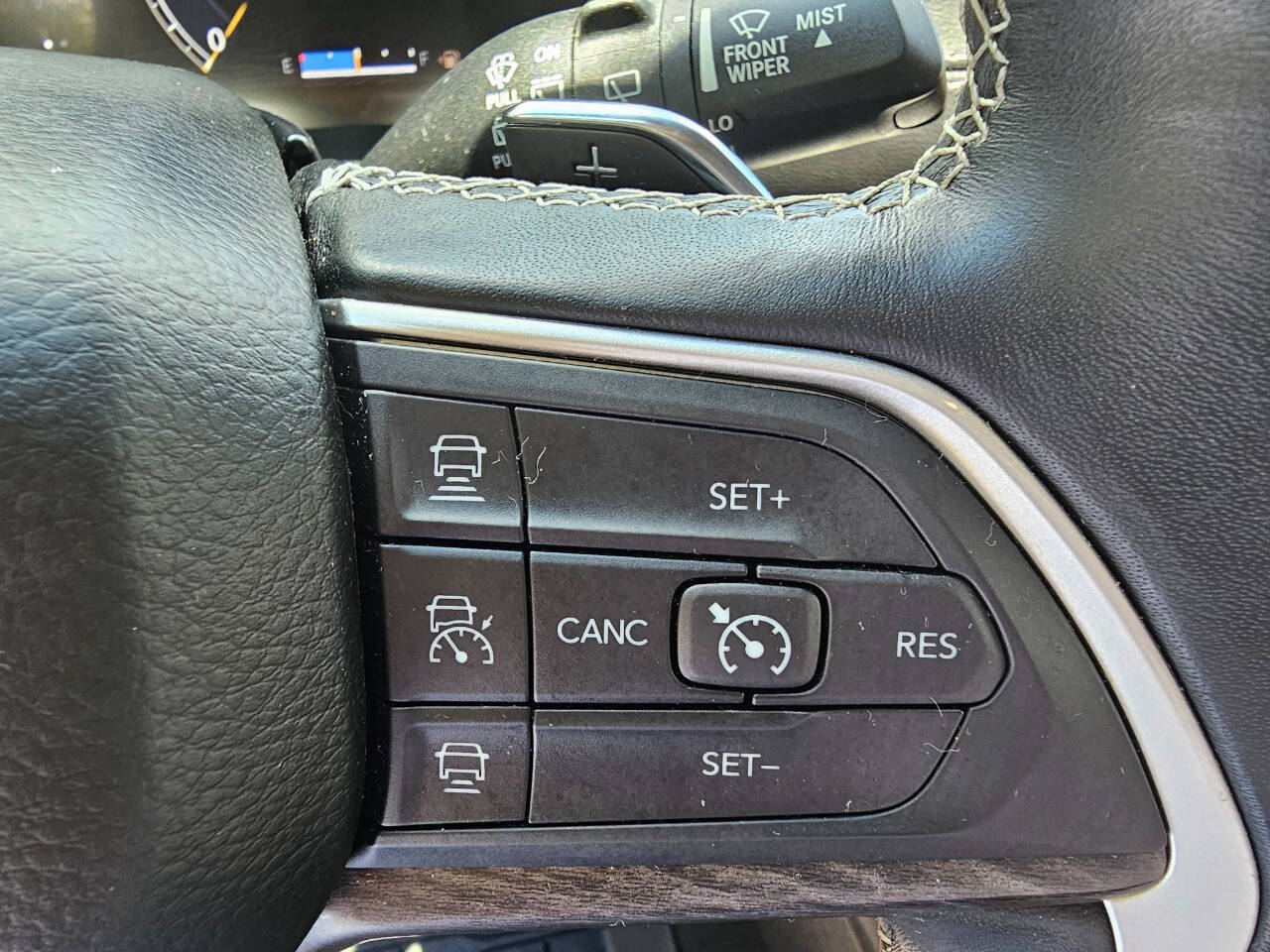 Vehicle image 22 of 49