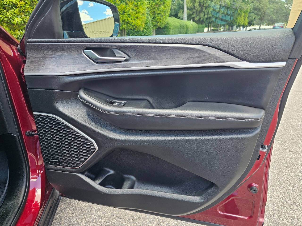 Vehicle image 44 of 49
