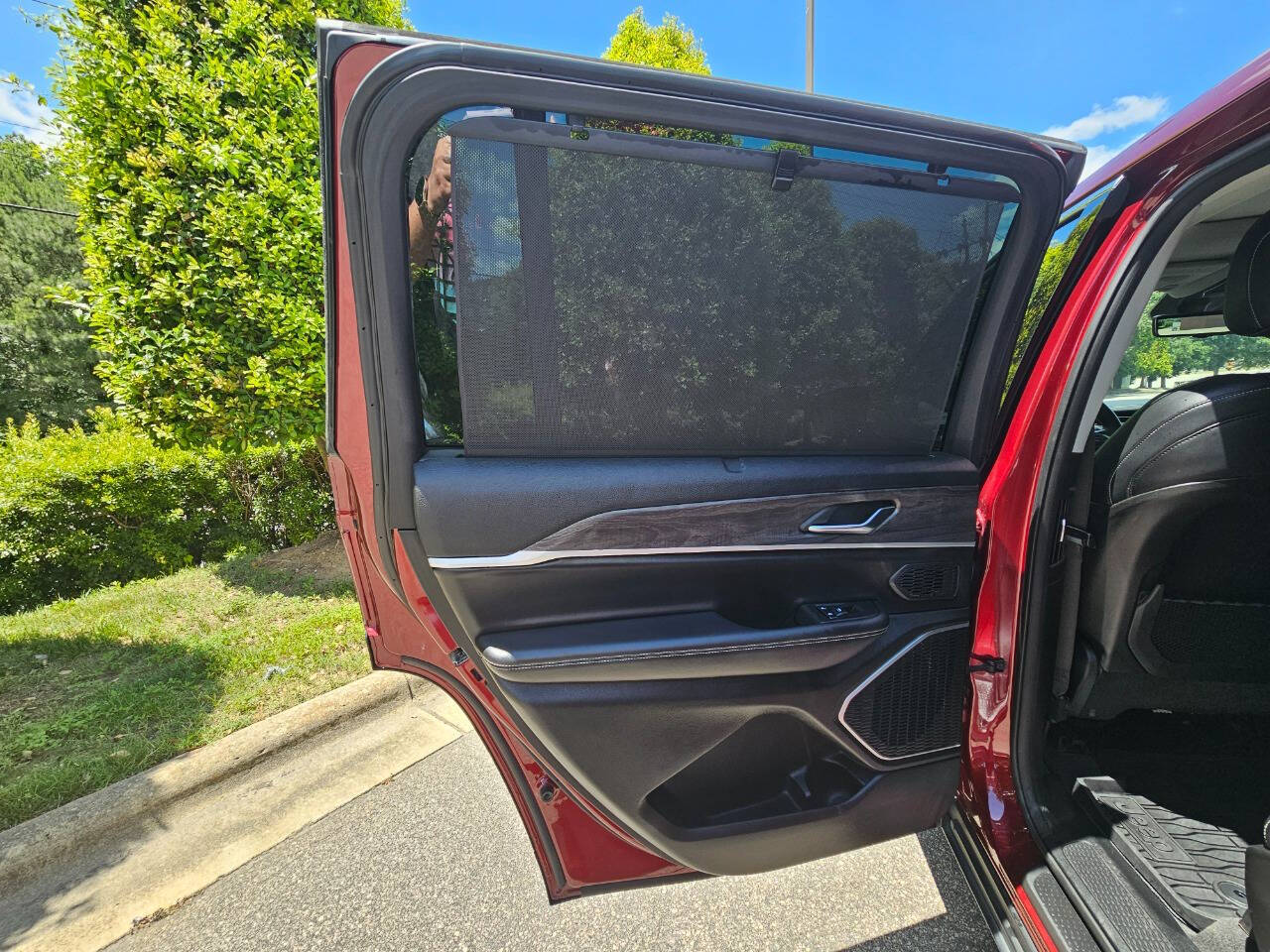 Vehicle image 38 of 49
