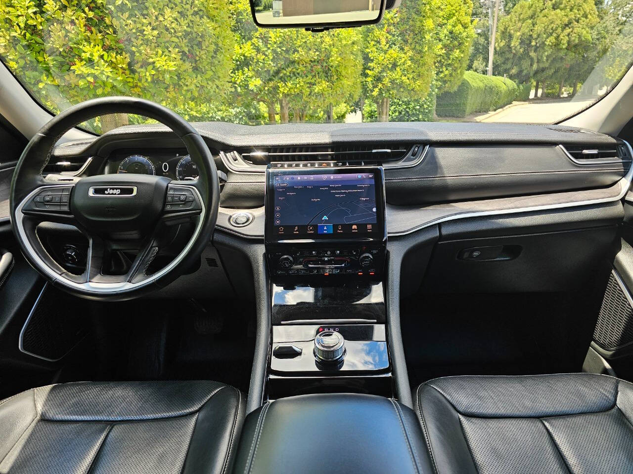 Vehicle image 16 of 49