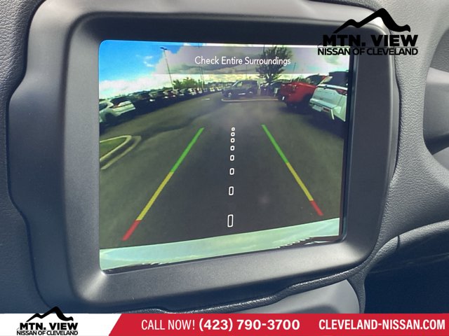 Vehicle image 20 of 27