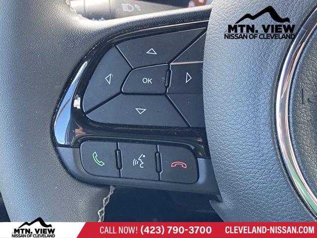 Vehicle image 16 of 27