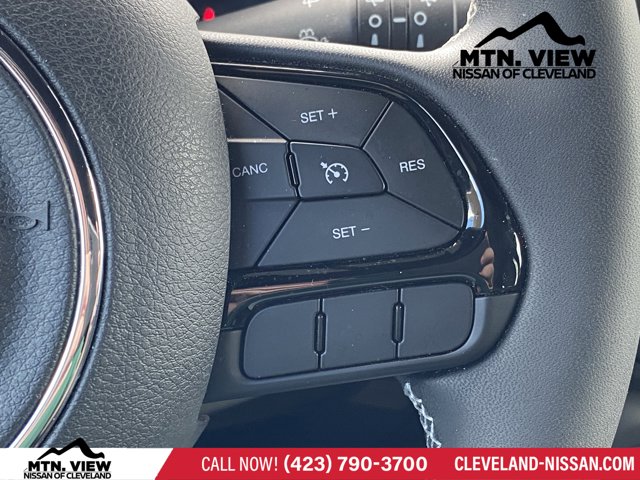 Vehicle image 17 of 27