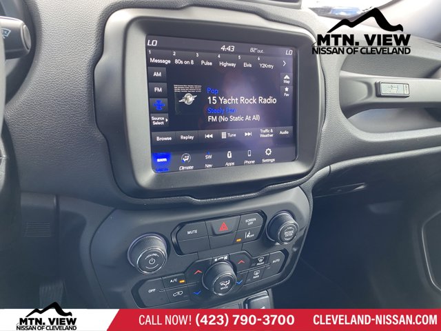 Vehicle image 21 of 27