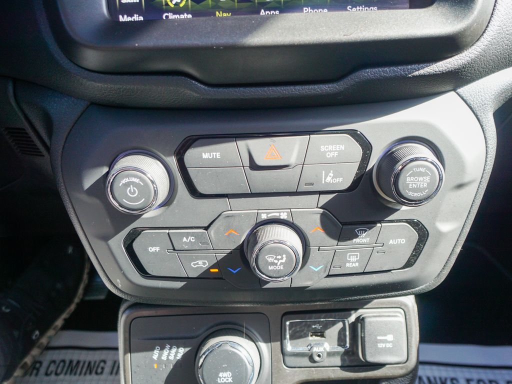 2021 Jeep Renegade 80th Anniversary Image 28 of 33