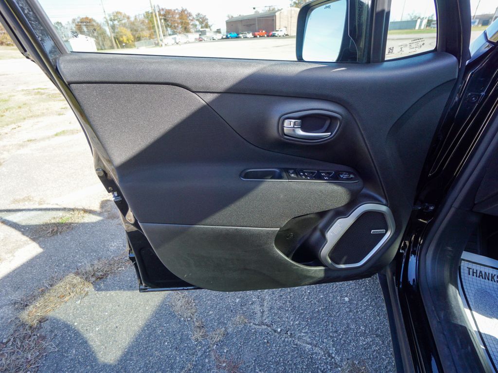 2021 Jeep Renegade 80th Anniversary Image 32 of 33