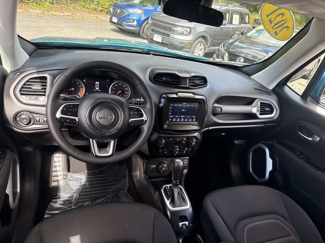 2021 Jeep Renegade Latitude Image 14 of 32