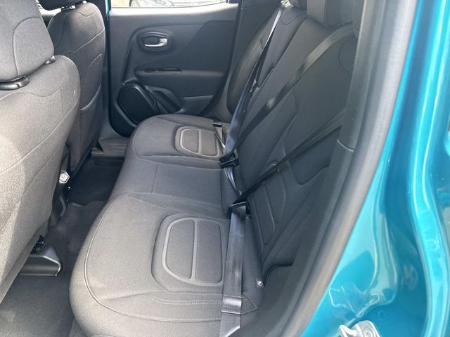 2021 Jeep Renegade Latitude Image 12 of 32