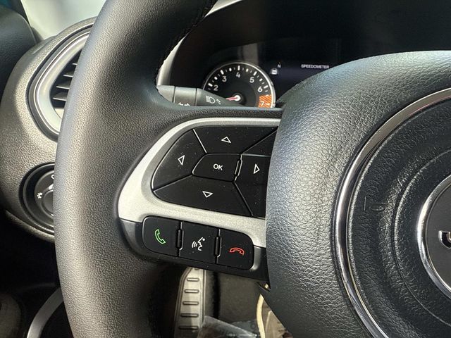 2021 Jeep Renegade Latitude Image 26 of 32