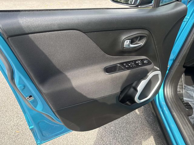 2021 Jeep Renegade Latitude Image 20 of 32