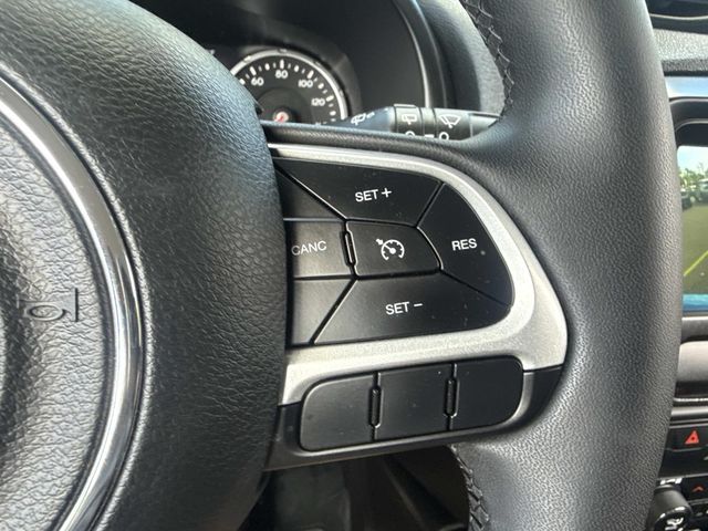 2021 Jeep Renegade Latitude Image 31 of 32