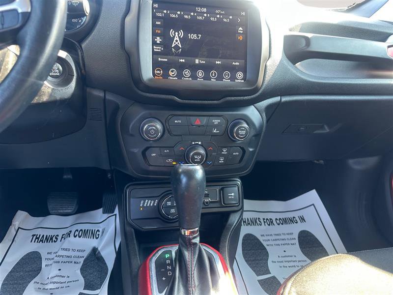 Vehicle image 11 of 15