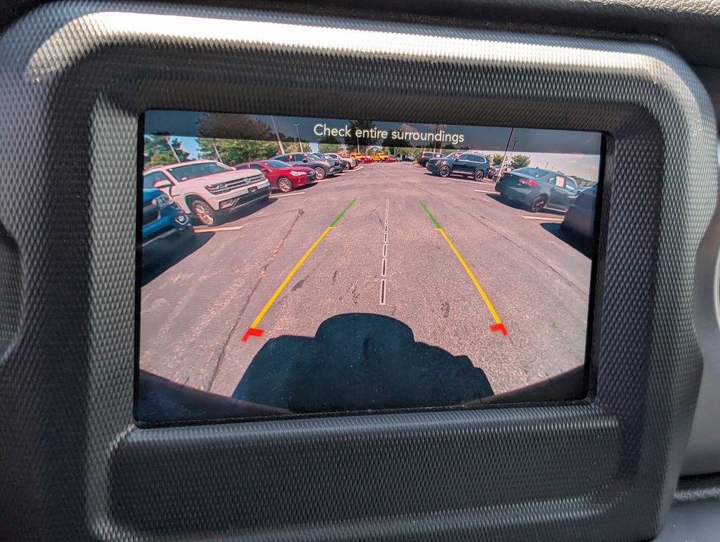 Vehicle image 20 of 32
