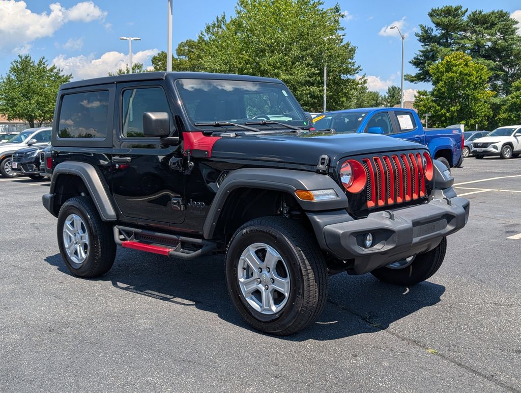 Vehicle image 7 of 32