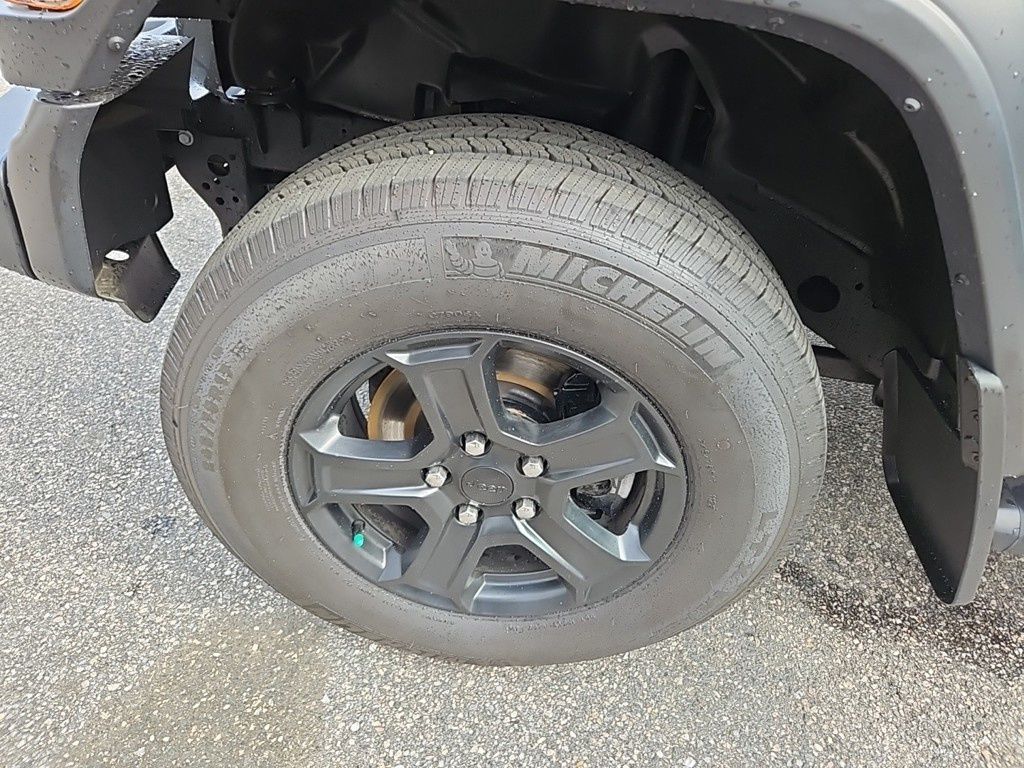 Vehicle image 28 of 28