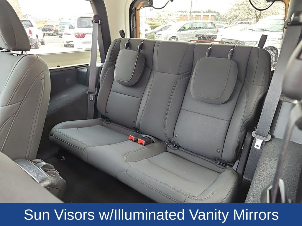 Vehicle image 13 of 28