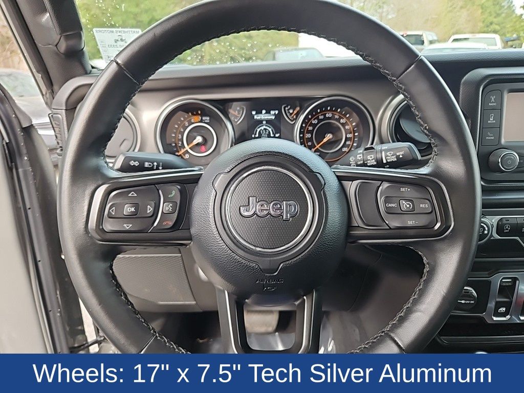 Vehicle image 16 of 28