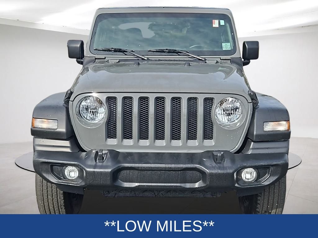 Vehicle image 2 of 28