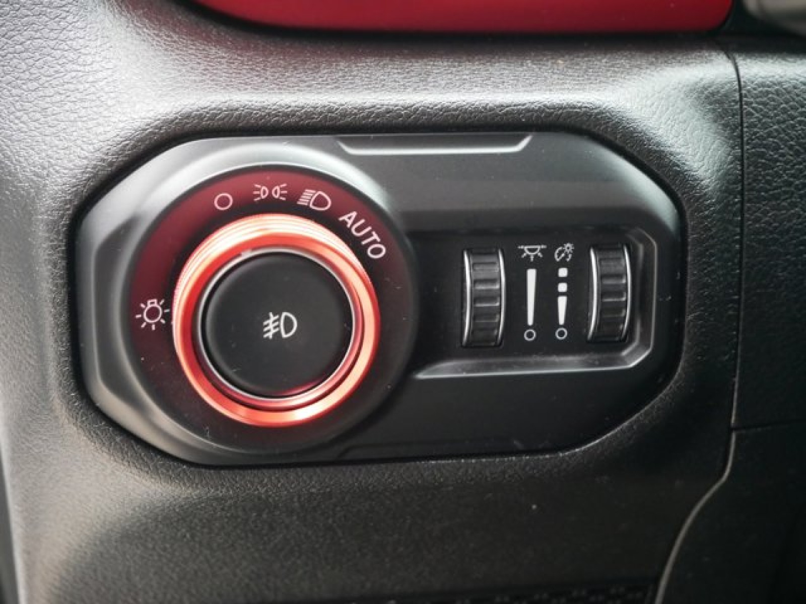 Vehicle image 15 of 27
