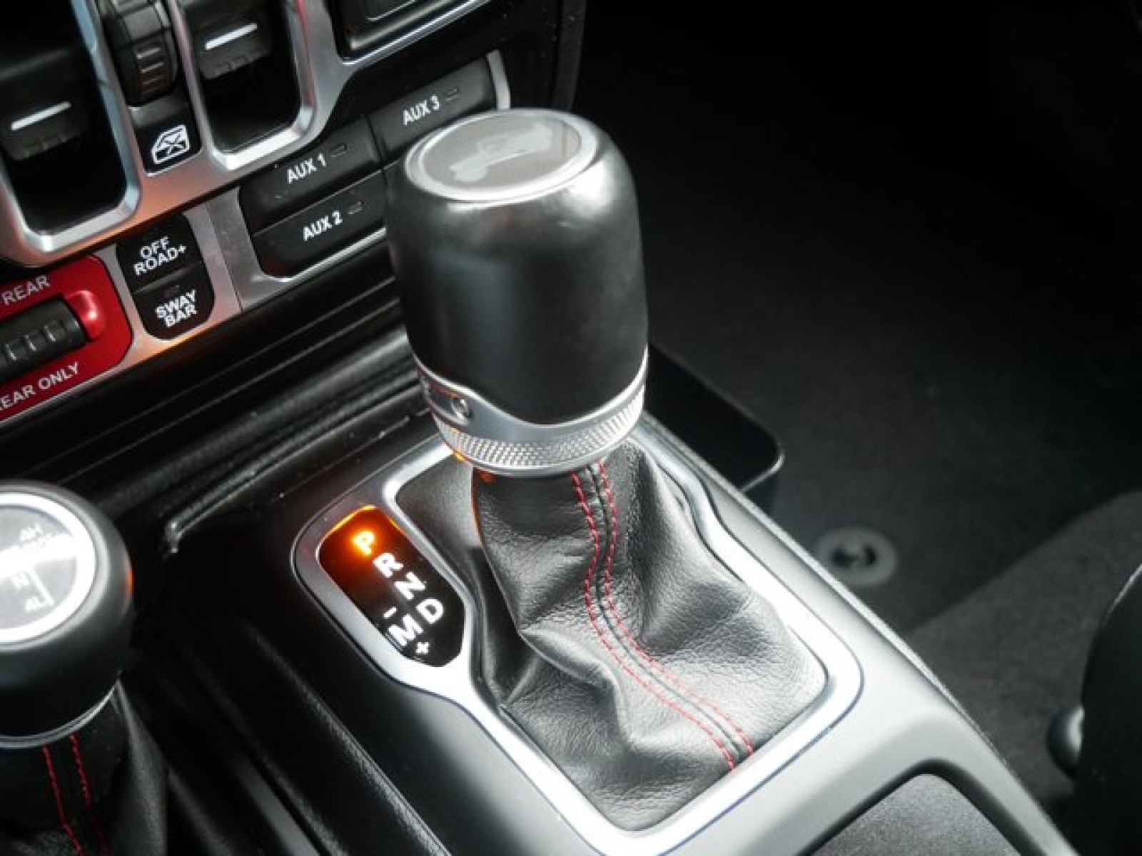 Vehicle image 16 of 27
