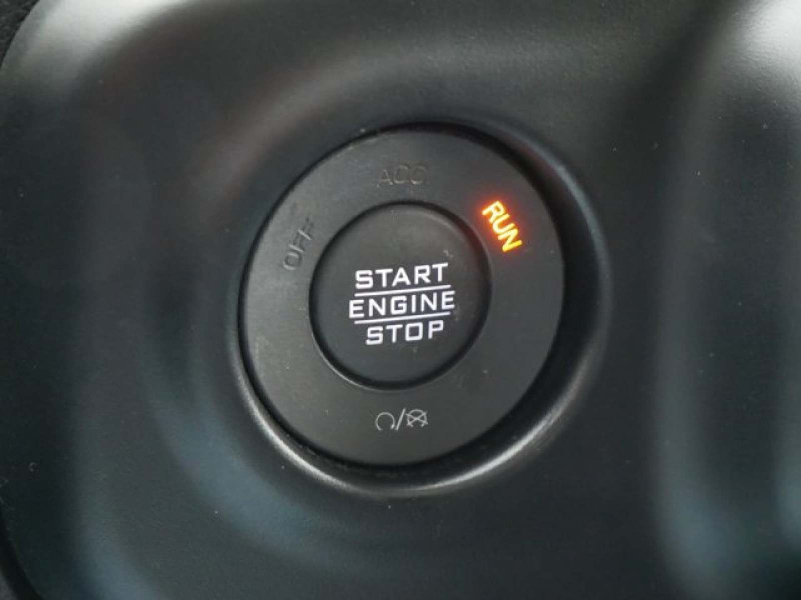 Vehicle image 21 of 27