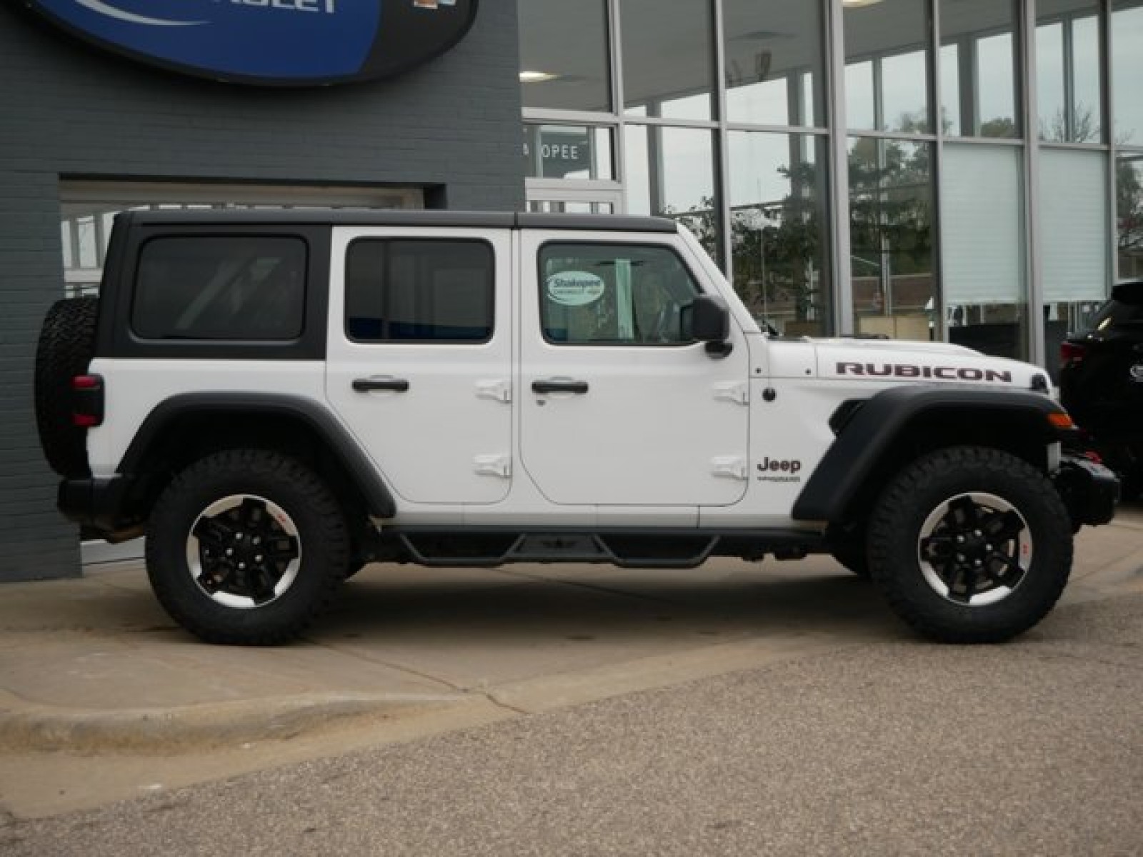 Vehicle image 4 of 27