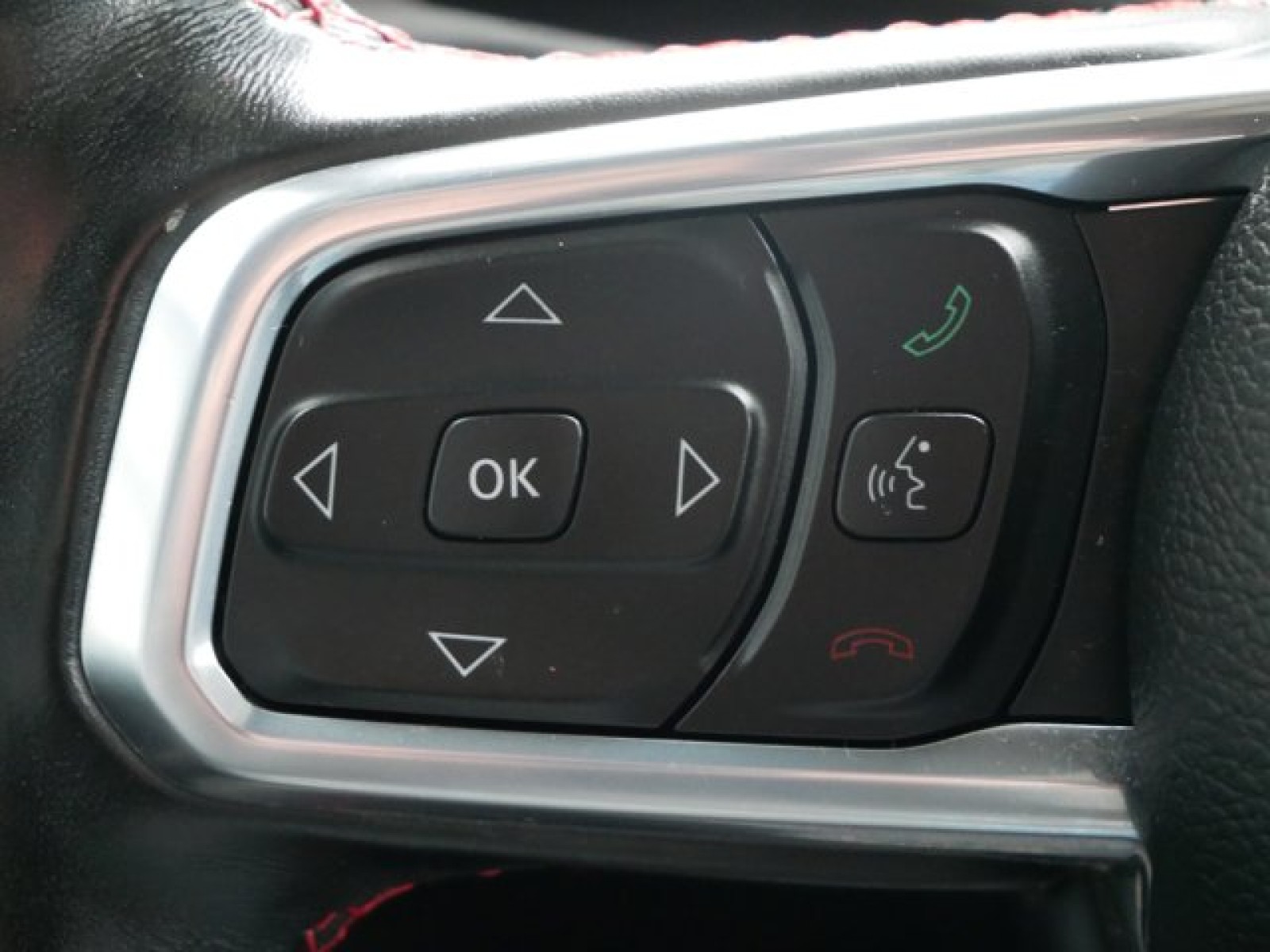 Vehicle image 23 of 27