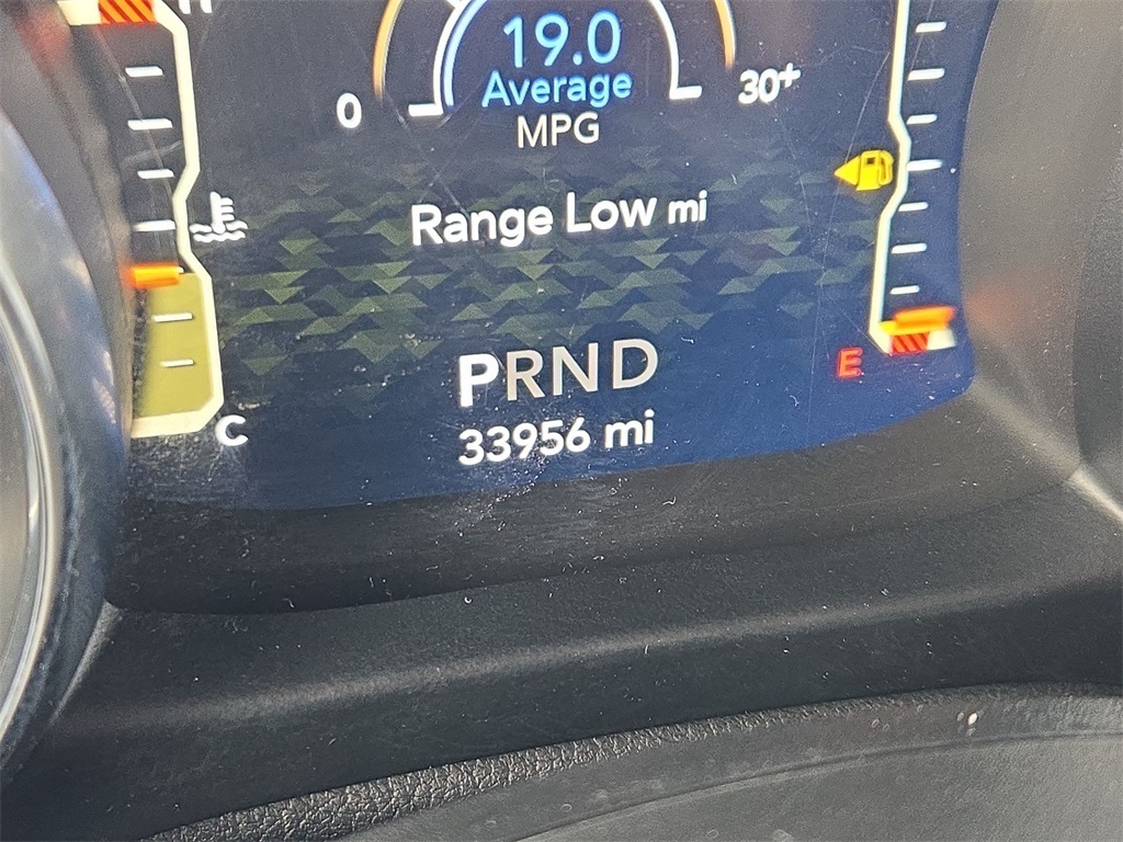 Vehicle image 23 of 40