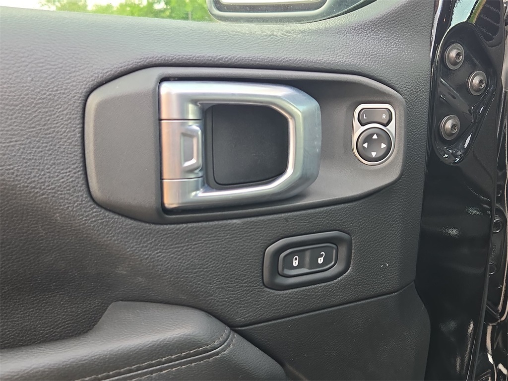 Vehicle image 40 of 40