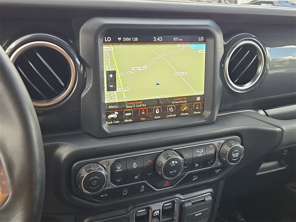 Vehicle image 25 of 40