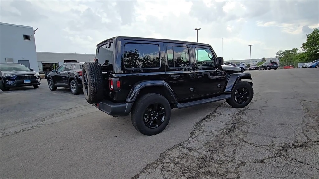 Vehicle image 6 of 40