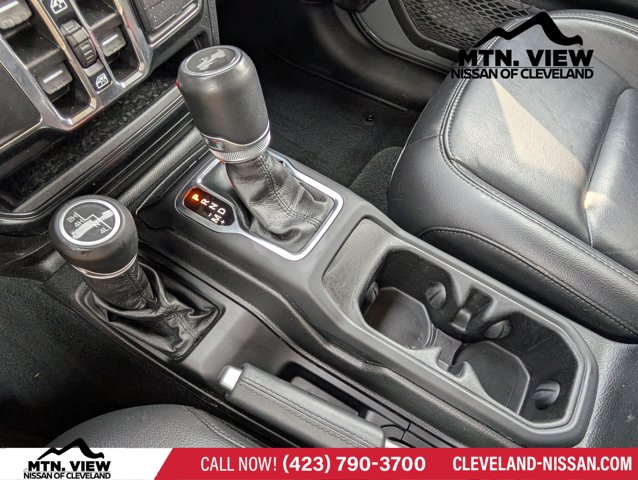 Vehicle image 16 of 23