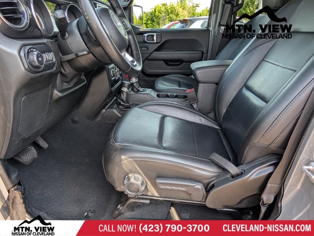 Vehicle image 11 of 23