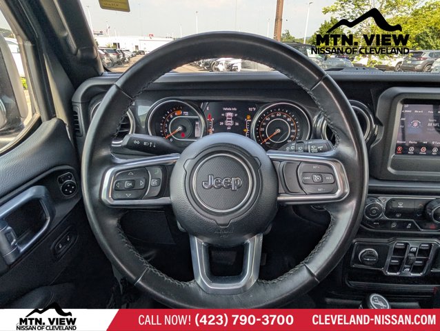 Vehicle image 13 of 23