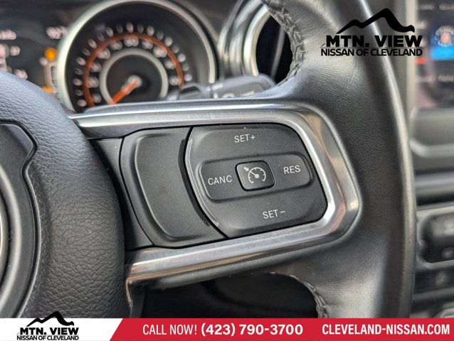 Vehicle image 20 of 23