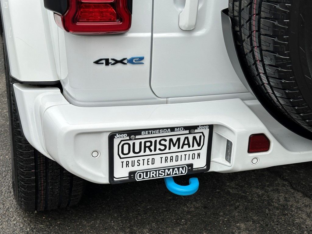 Vehicle image 5 of 27