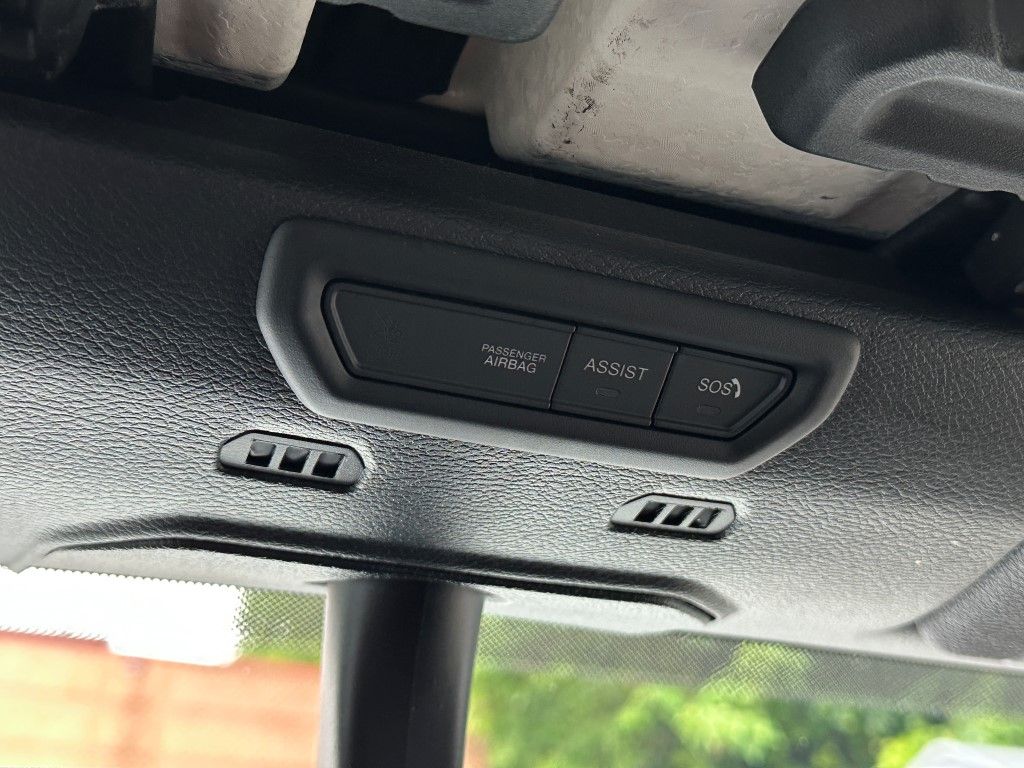 Vehicle image 24 of 27