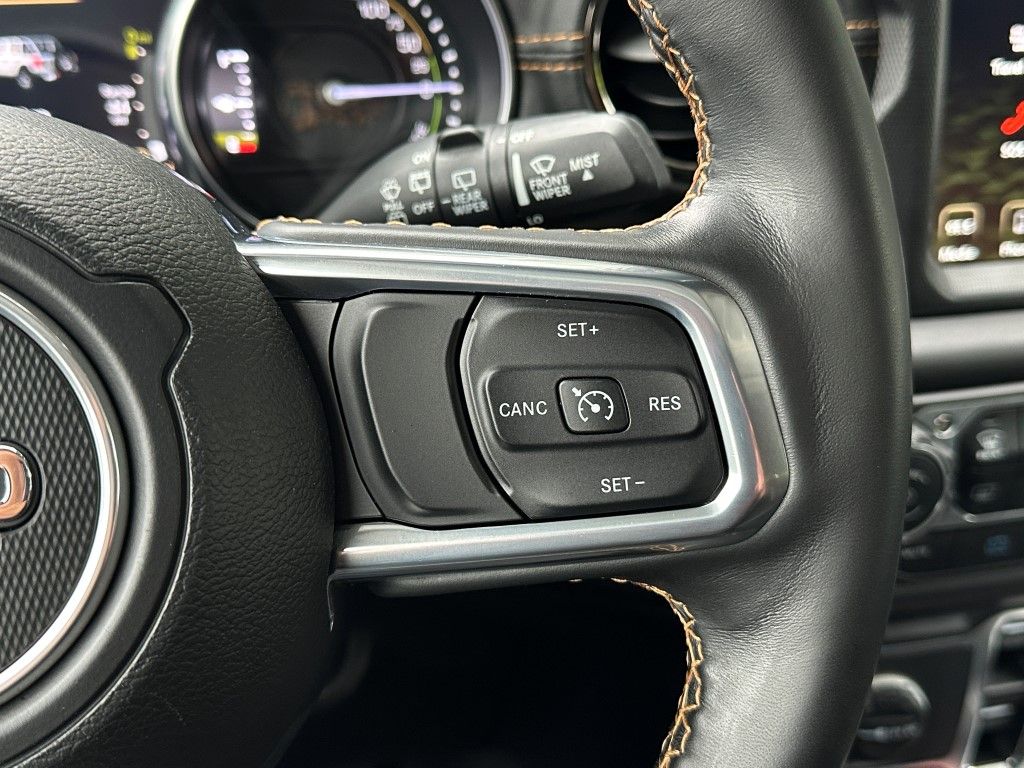Vehicle image 19 of 27