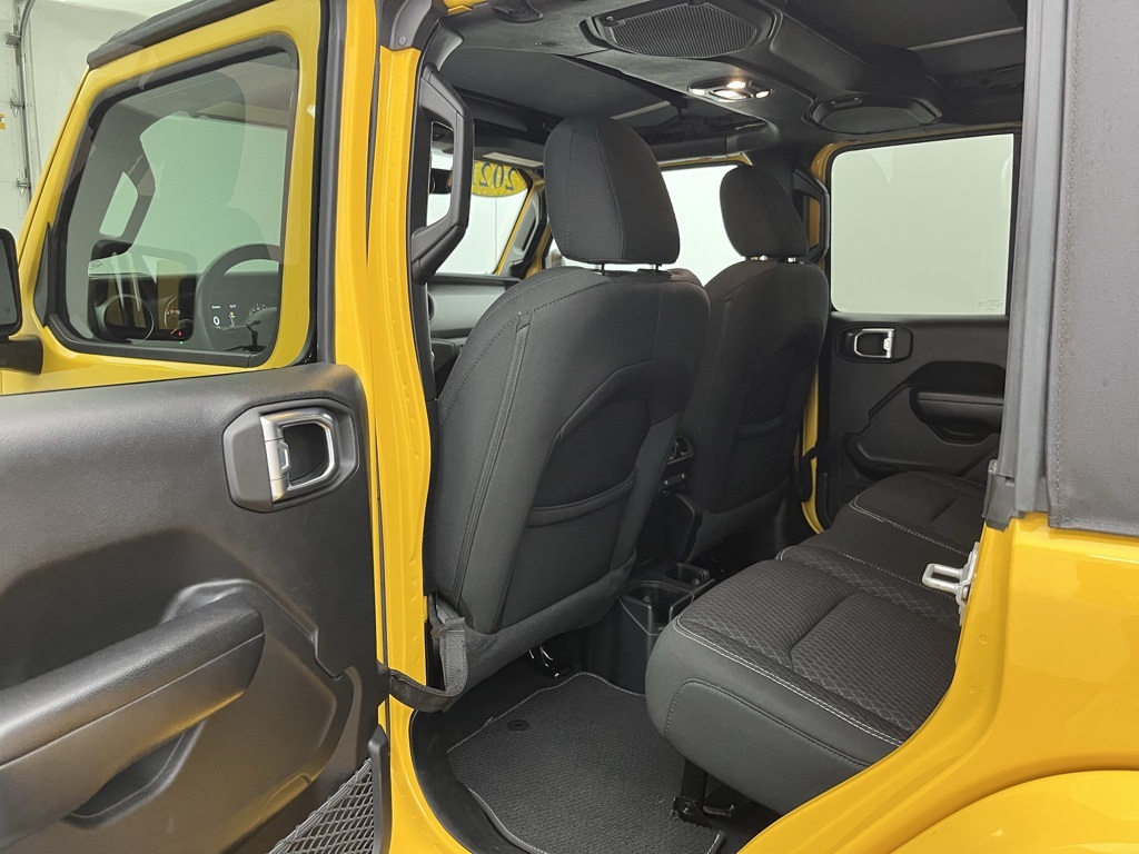 Vehicle image 12 of 32