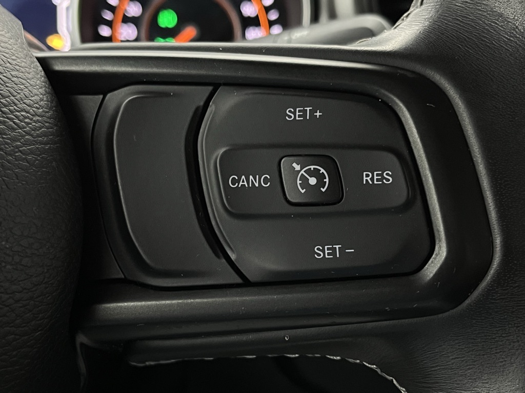 Vehicle image 31 of 32