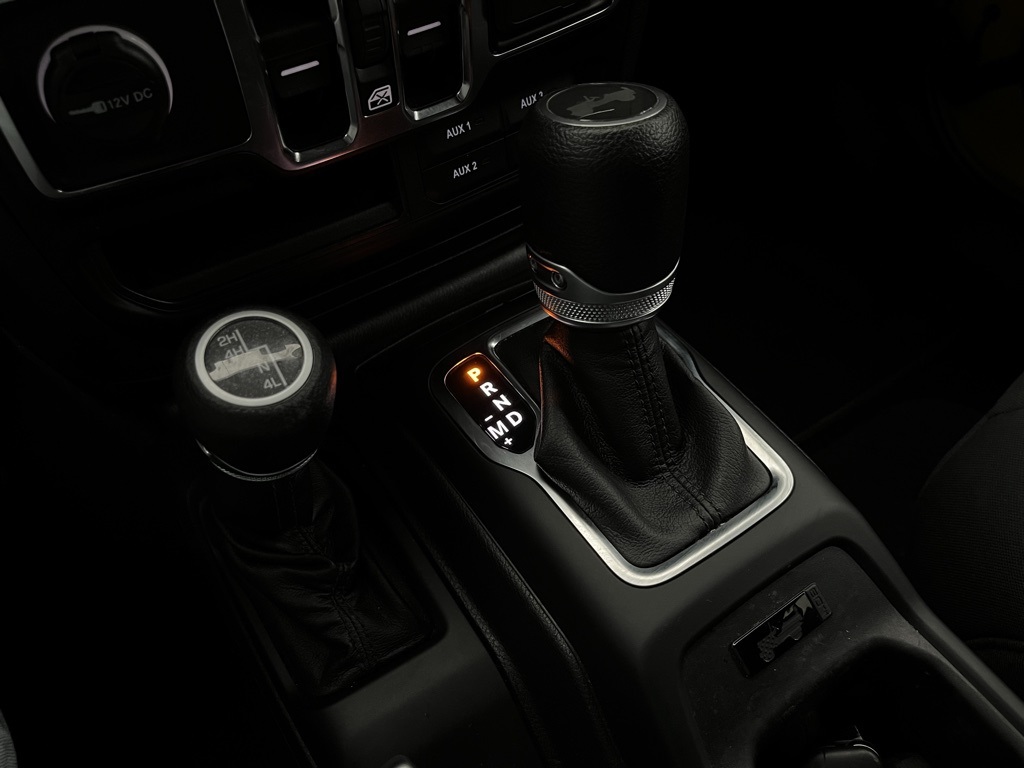Vehicle image 29 of 32