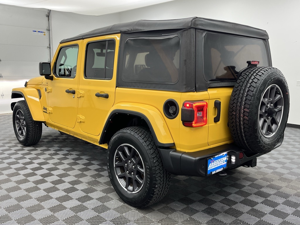 Vehicle image 6 of 32