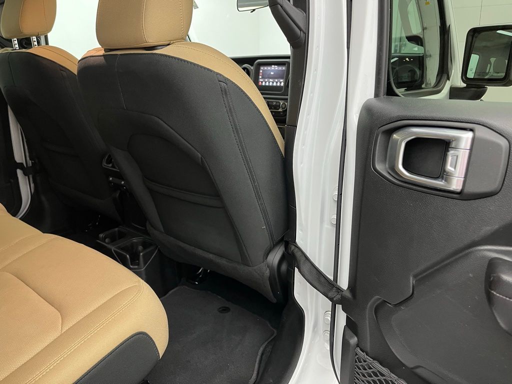 2021 Jeep Wrangler Unlimited Sport S Image 11 of 34