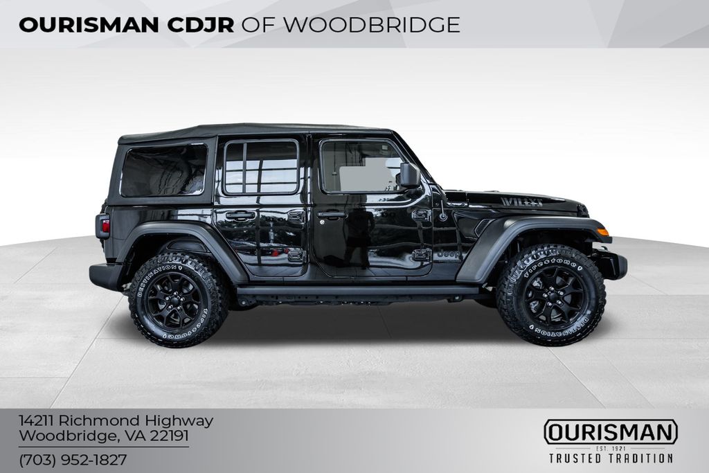 Vehicle image 3 of 44